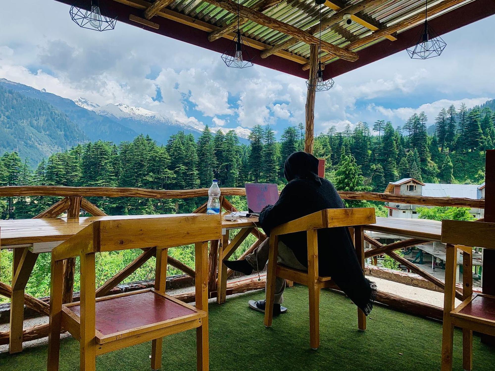 Jungle By Sturmfrei Manali Hostel Exterior photo