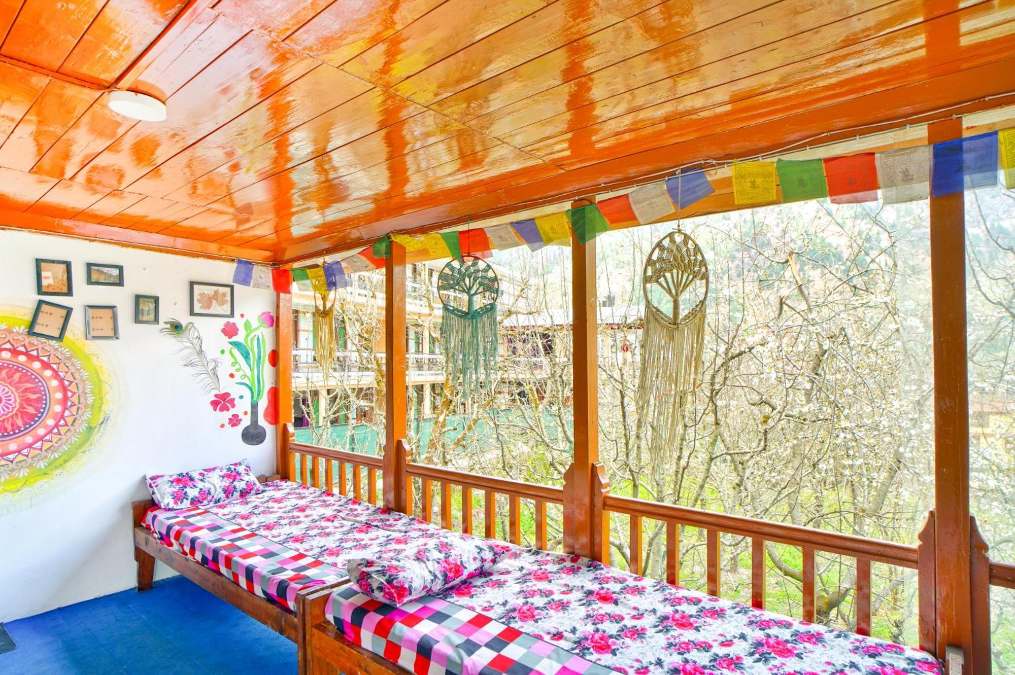 Jungle By Sturmfrei Manali Hostel Exterior photo