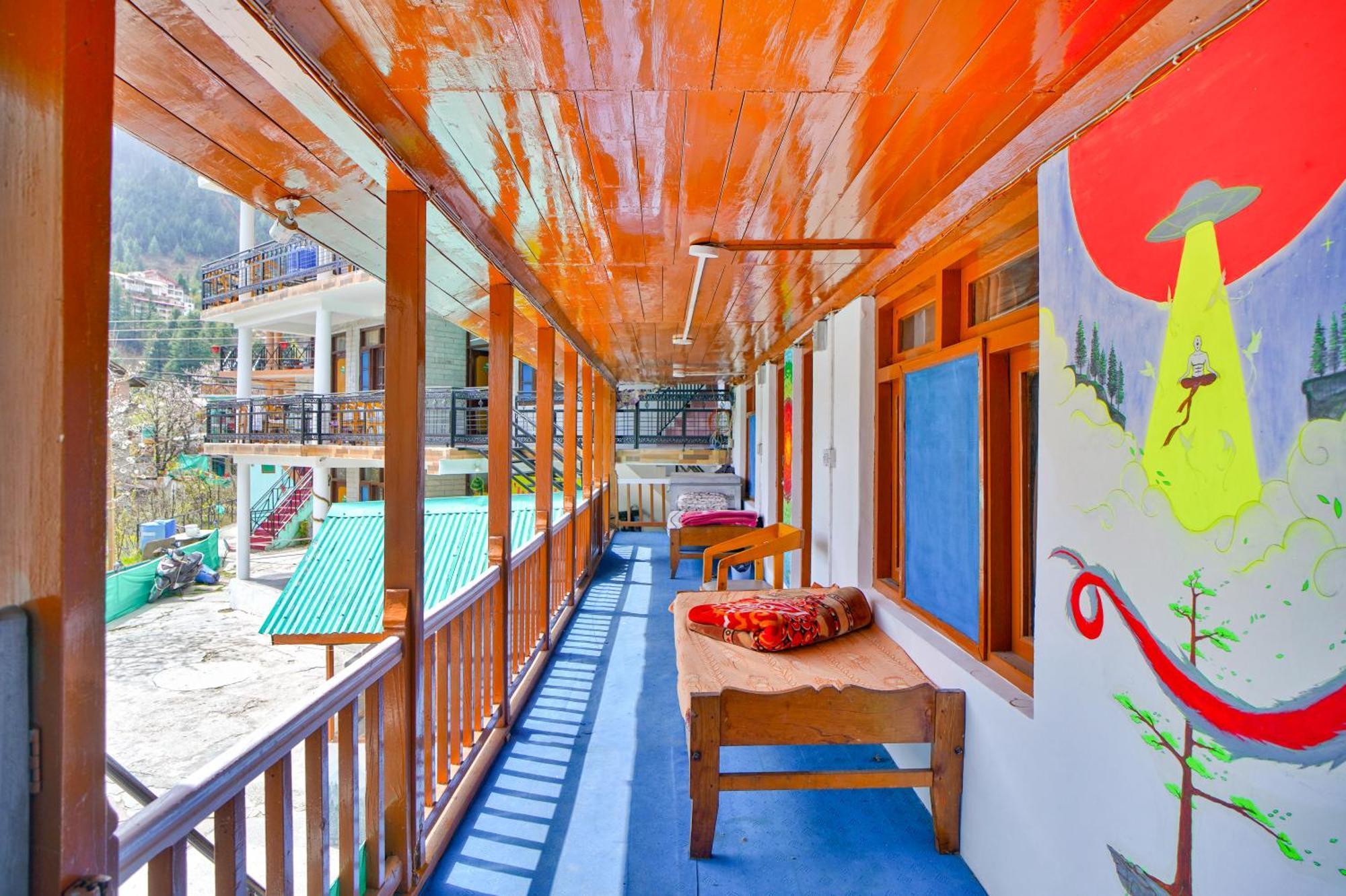 Jungle By Sturmfrei Manali Hostel Exterior photo